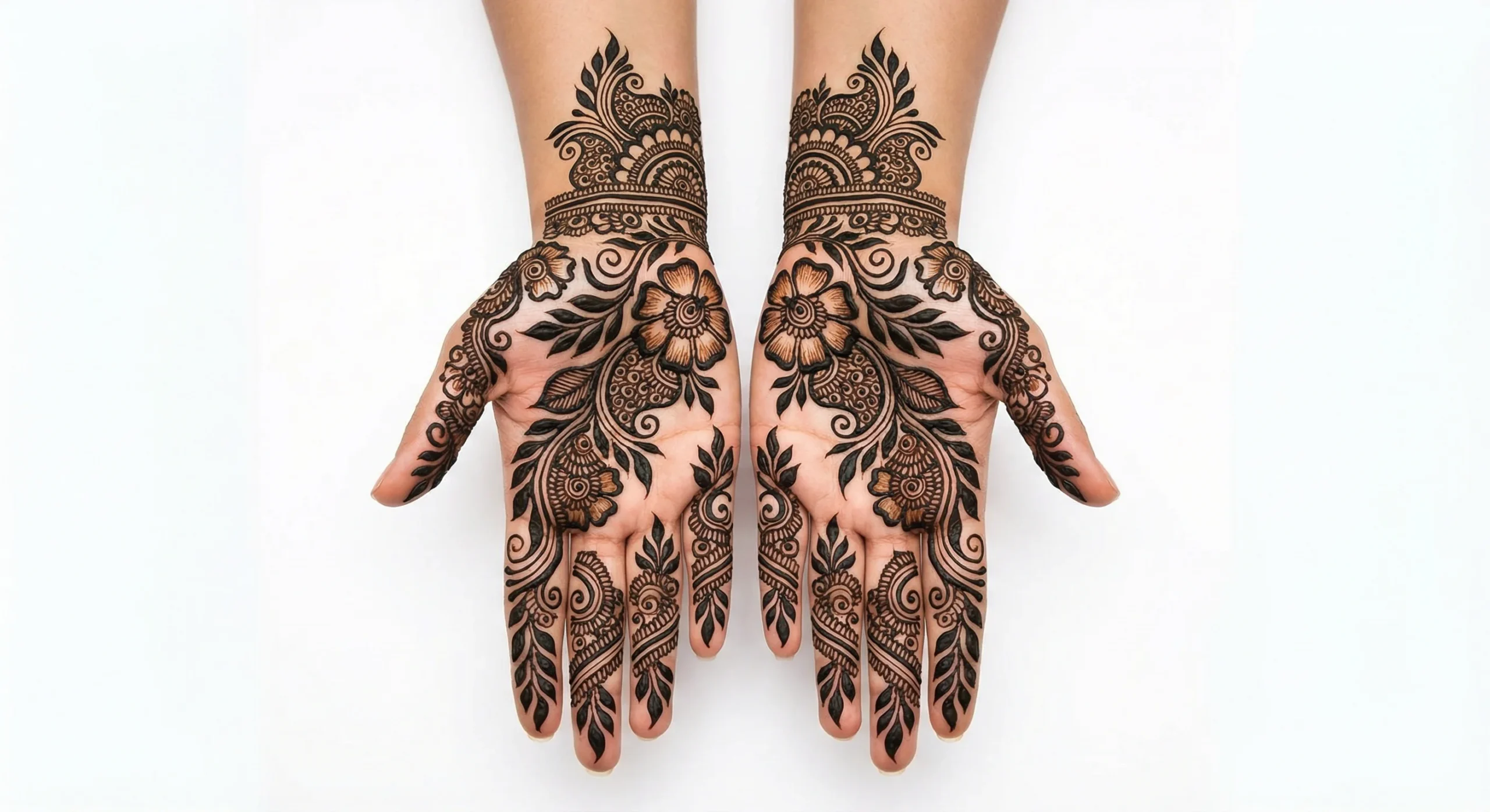 Simple and elegant Arabic mehndi design with intricate floral henna patterns