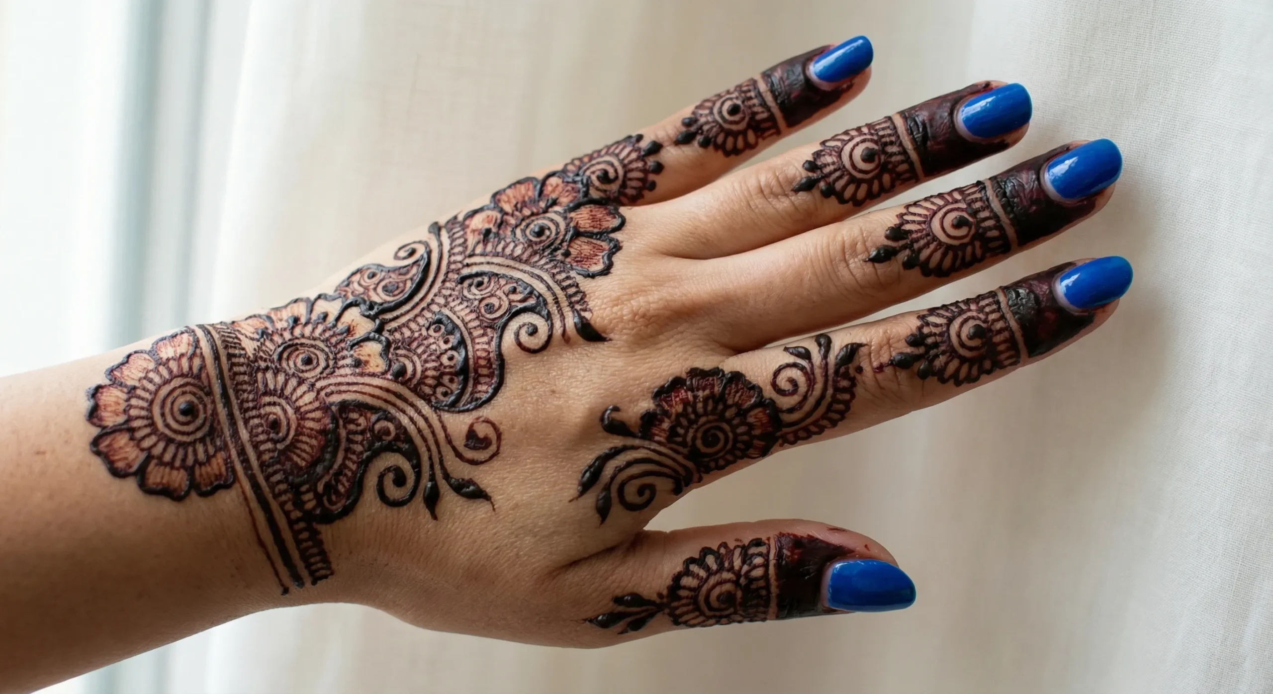 New full hand floral mehndi design with elegant flower henna patterns